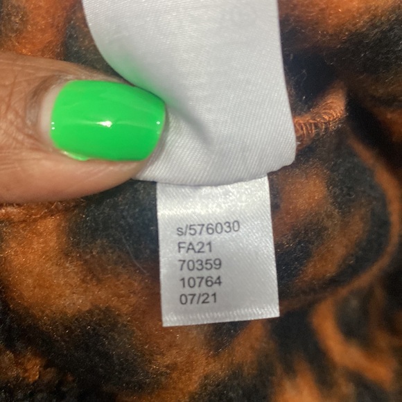 Loft 34 zip pull over hoodie, long sleeve, animal print Sherpa teddy si… - Picture 7 of 9